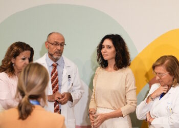 Díaz Ayuso pide dimisiones y responsabilidades políticas por la “chapuza” de las pulseras antimaltrato: Es gravísimo. A las mujeres se les ha puesto en peligro”