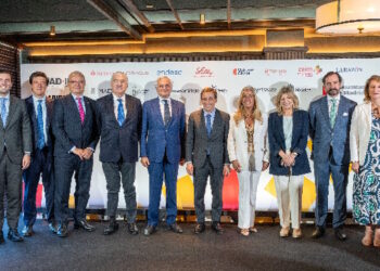 La Comunidad de Madrid mantiene su deuda cerca de 9 puntos por debajo de la media de las CCAA y con la máxima calificación crediticia