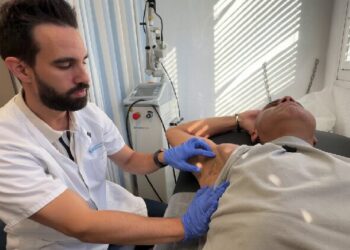 Otros 17 centros de salud públicos de la región madrileña adoptan el proyecto para agilizar los diagnósticos hospitalarios de Dermatología