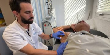 Otros 17 centros de salud públicos de la región madrileña adoptan el proyecto para agilizar los diagnósticos hospitalarios de Dermatología