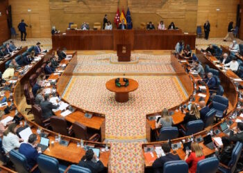 Díaz Ayuso anuncia una norma para establecer caducidad en las leyes y revisiones obligatorias cada dos años