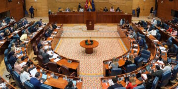 Díaz Ayuso anuncia una norma para establecer caducidad en las leyes y revisiones obligatorias cada dos años
