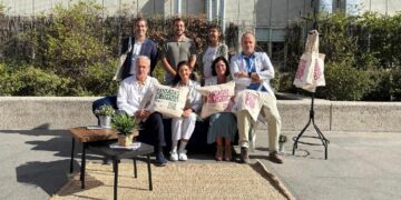 El Hospital público La Paz se une a una campaña para visibilizar la colangitis biliar primaria, una enfermedad hepática autoinmune poco frecuente