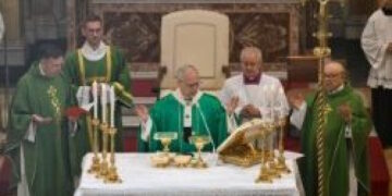 El Papa en parroquia Santa Ana: “No se puede servir a Dios y a la riqueza”