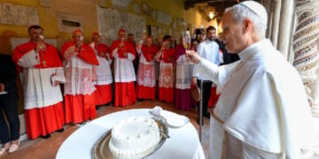 El cumpleaños al Papa y saludo a los representantes de Iglesias Cristianas