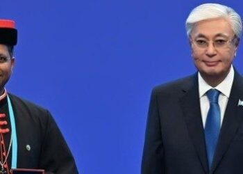 En «tiempos oscuros» para la humanidad, nos salvaremos juntos