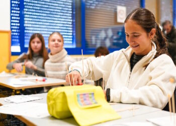 El curso 2025/26 comienza en Madrid bajando al mínimo histórico su tasa de abandono escolar