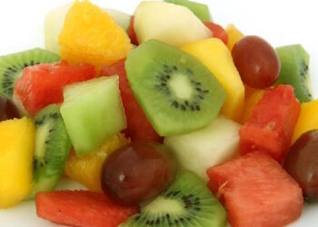 La Comunidad de Madrid destina más de 1,8 millones para distribuir frutas y hortalizas entre 280.000 alumnos de colegios e institutos