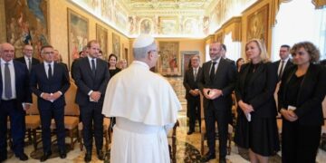 León XIV invita a las instituciones europeas a vivir una «laicidad sana»