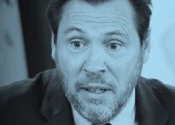 Ryanair, 1 millón; Puente, KO