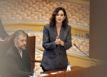 Díaz Ayuso al PSOE: “Han mentido con cada escándalo. Ustedes y sus jefes y el presidente del Gobierno solo mienten, mienten y mienten. No hacen otra cosa”