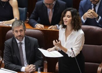 Díaz Ayuso anuncia nuevas lanzaderas de autobuses gratuitas entre Moncloa y Ciudad Universitaria a partir del lunes