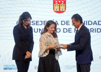 La sanidad pública madrileña, reconocida en los III Premios Liderazgo Sanitario