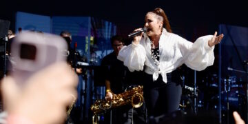 Díaz Ayuso, en el concierto de Gloria Estefan en la Plaza de Colón, acto central de Hispanidad 2025