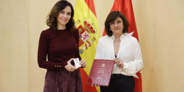 Díaz Ayuso recibe la Memoria de actividades de la Fiscalía de Madrid en 2024