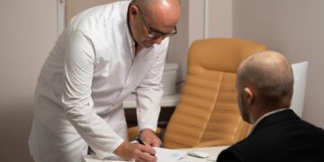 Comienza en Madrid un proyecto pionero en España para que el lenguaje de los documentos médicos sea más claro y sencillo para los pacientes