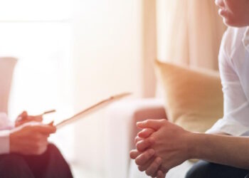 La Comunidad renueva el servicio de apoyo psicológico para jóvenes, que ya ha atendido cerca de 22.000 consultas desde 2023