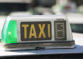 El servicio de transporte a demanda en la Sierra Norte supera los 128.000 viajes, mejorando la movilidad de 33.000 vecinos