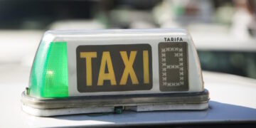 El servicio de transporte a demanda en la Sierra Norte supera los 128.000 viajes, mejorando la movilidad de 33.000 vecinos