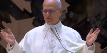 El Papa a los gitanos: trabajo y oración «fuerza» para derribar los muros de la desconfianza