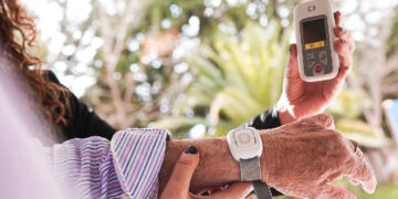Los centros de salud públicos de la Comunidad de Madrid han evitado en dos años más de 5.000 caídas de personas mayores de 70 años