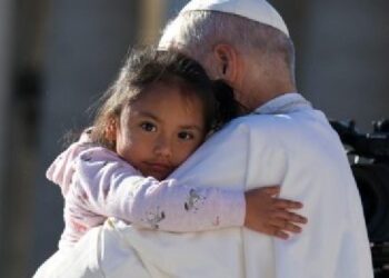 El Papa: La Humildad de la Resurrección. Rostro discreto del Amor de Dios