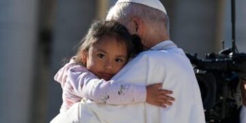El Papa: La Humildad de la Resurrección. Rostro discreto del Amor de Dios
