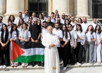 Del dolor a la esperanza: jóvenes palestinos llevan su testimonio a León XIV