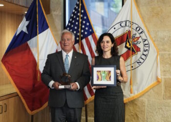 Díaz Ayuso comparte en Texas las políticas de vivienda de la Comunidad de Madrid como modelo de gestión pública innovadora