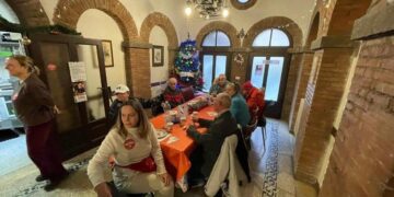 Almuerzo solidario de Navidad, Krajewski: «Oremos por la paz»