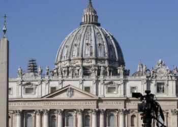 Comisión Petrocchi: no al diaconado femenino, pero el juicio no es definitivo