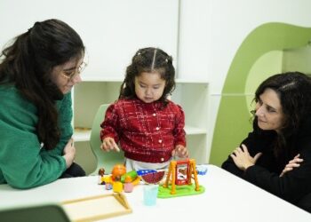 Díaz Ayuso avanza que el Decreto de Dependencia se aprobará en el primer semestre de 2026 para reforzar la atención a personas con discapacidad