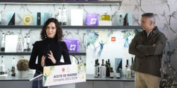 Díaz Ayuso en el inicio de la campaña del aceite: “Merece la pena dedicarse al campo en la Comunidad de Madrid”