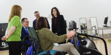 Díaz Ayuso anuncia una Guía Práctica de Atención a la Discapacidad para ayudar a las familias: “Cada persona cuenta y defendemos su desarrollo en plenitud”