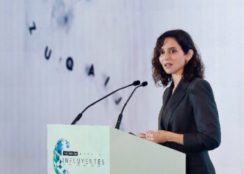 Díaz Ayuso denuncia el “momento siniestro” que atraviesa España, acostumbrada a “decisiones liberticidas, desconfianza y sospechas”