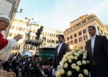 El Papa a la Virgen Inmaculada: Que florezca la esperanza jubilosa