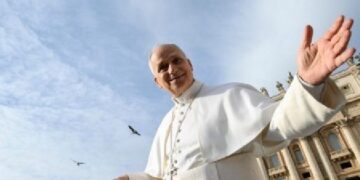 El Papa insta a escuchar el grito de la tierra y de los pobres: Nuestra tarea es generar, no robar