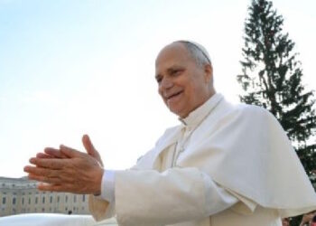 El Papa: El auténtico destino del corazón es colmarlo con el Amor de Dios