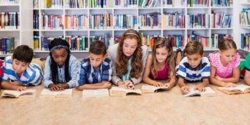 Las  bibliotecas públicas madrileñas celebran la Navidad con talleres infantiles y espectáculos familiares de magia, teatro y música