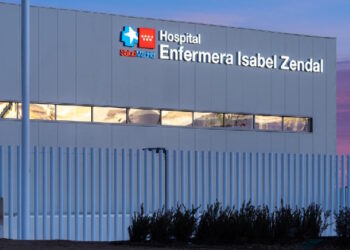 El Hospital público Enfermera Isabel Zendal ha sido habilitado para vacunar a adultos contra la gripe sin cita previa