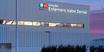 El Hospital público Enfermera Isabel Zendal ha sido habilitado para vacunar a adultos contra la gripe sin cita previa