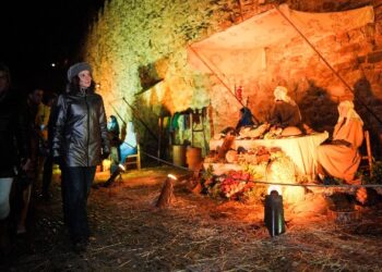 Díaz Ayuso en el Belén Viviente de Buitrago del Lozoya: “Es maravilloso ver cómo se vive la Navidad en Madrid de manera tan auténtica”