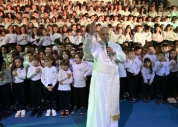 El Papa en Castel Gandolfo: ¡Hagamos más para proclamar la paz, el amor y la unidad!