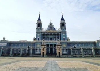 El arzobispo de Madrid responde a la petición de Díaz Ayuso: la misa funeral por los fallecidos del accidente de Adamuz será el próximo jueves 29 en la catedral de la Almudena.