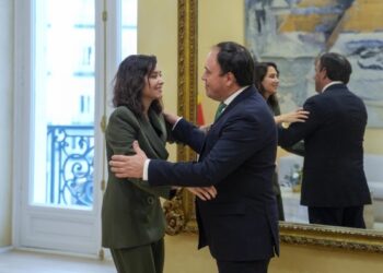 Díaz Ayuso y Pérez Llorca promoverán el turismo conjunto de Madrid y Valencia para llegar a los mercados más lejanos