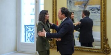 Díaz Ayuso y Pérez Llorca promoverán el turismo conjunto de Madrid y Valencia para llegar a los mercados más lejanos