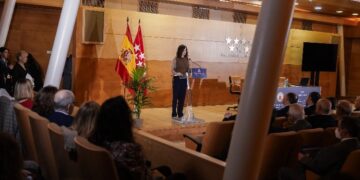 Díaz Ayuso elogia el trabajo de la Cámara de Cuentas regional en defensa de la legalidad con una Administración “transparente y eficaz”