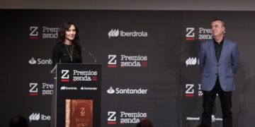 Díaz Ayuso, en la II edición de los Premios Zenda presidida por Su Majestad la Reina