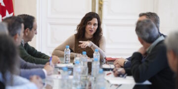 Díaz Ayuso recibe a las organizaciones agrarias regionales para conocer sus reivindicaciones tras el acuerdo de la UE y Mercosur