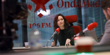 Díaz Ayuso augura que el final del sanchismo “en esta etapa tan oscura para España va a ser abrupto y muy duro”